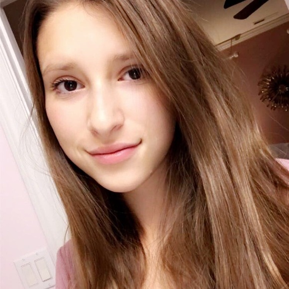 Meet your Posher, Jillian - Picture 1 of 1